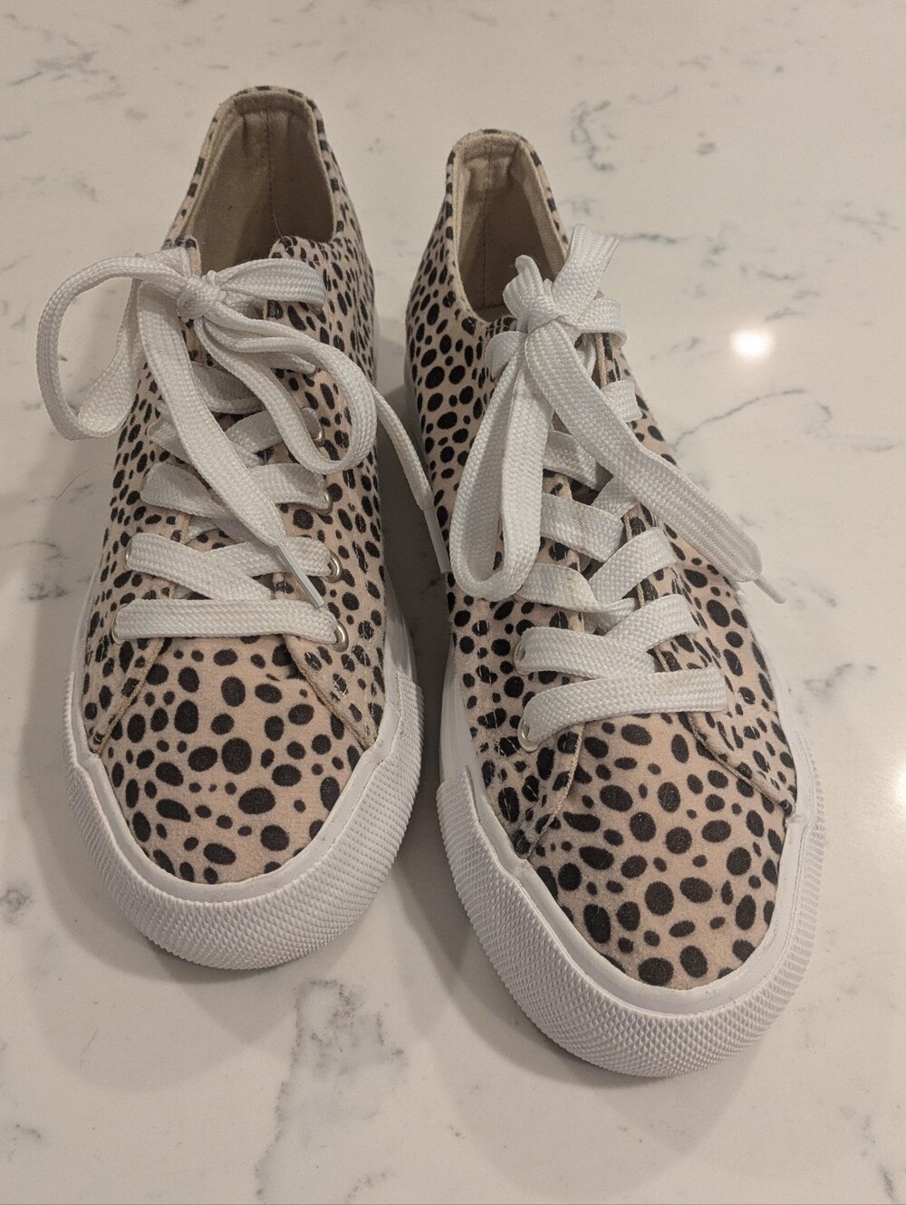 Women’s Leopard Print Lace-Up Sneakers - Beige/Black